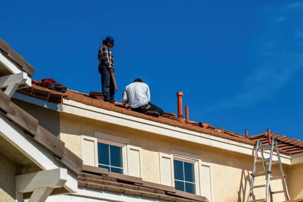 residential-tile-roof-repair-technicians-sw-mo-abernathy-roofing